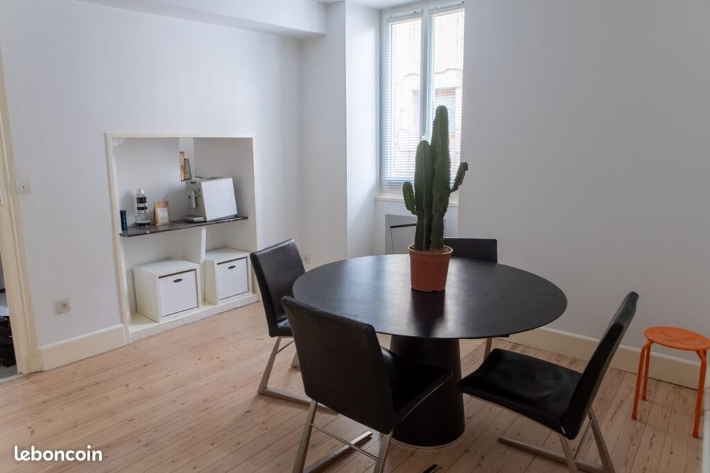 Maison meublée de 115 m² avec terrasse — 4 chambres — Poitiers