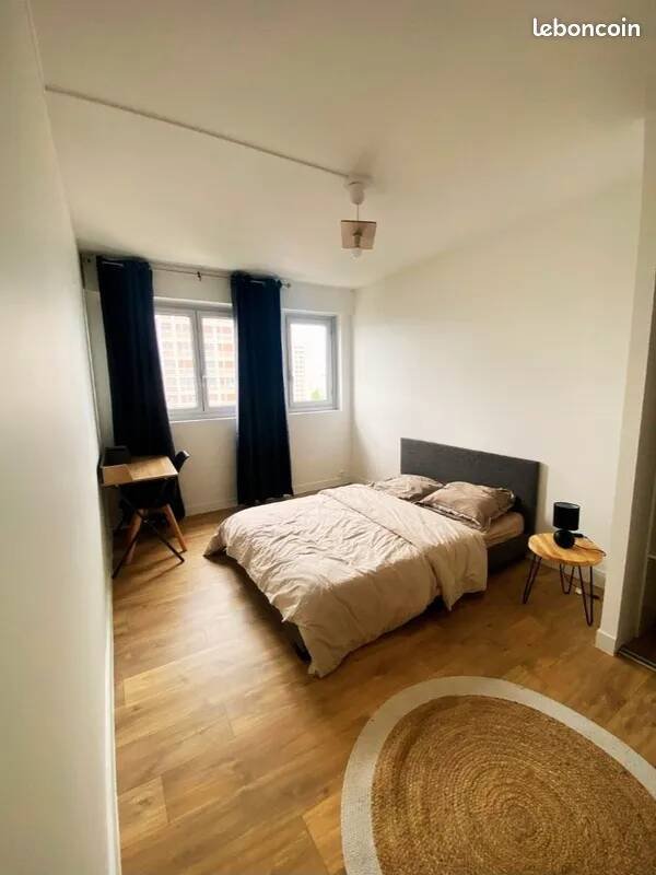 Chambre en colocation — T5 avec ascenseur, 8e étage — Poitiers