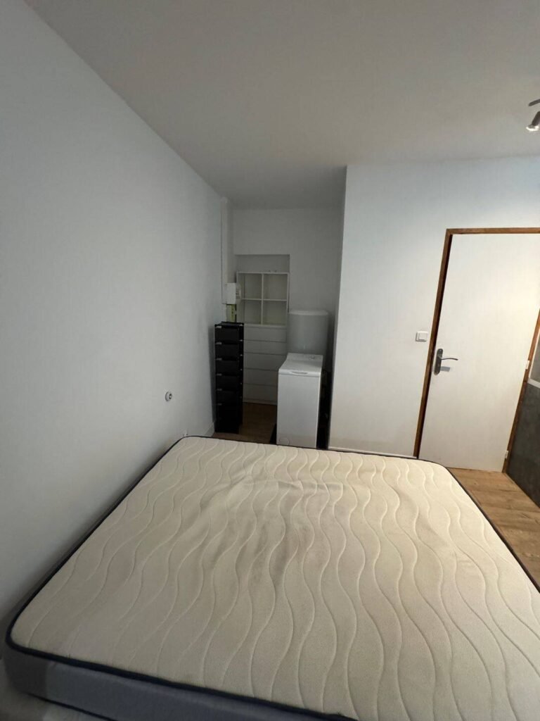 Studio meublé de 20 m² en centre-ville — Orthez