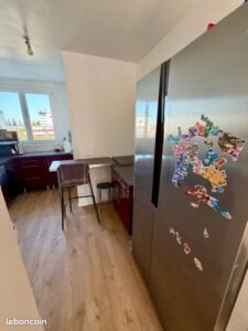 Chambre en colocation — T5 meublé de 82 m² avec balcon — Tours — photo 3