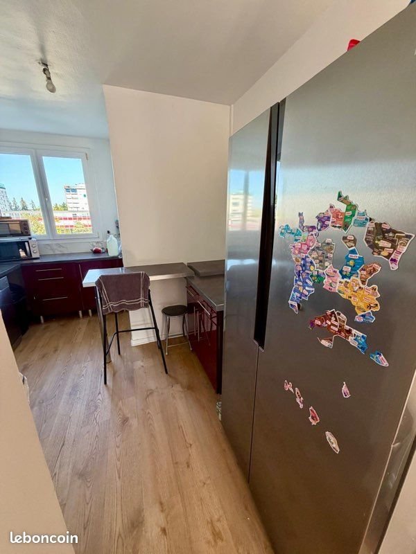 Chambre en colocation — T5 meublé de 82 m² avec balcon — Tours