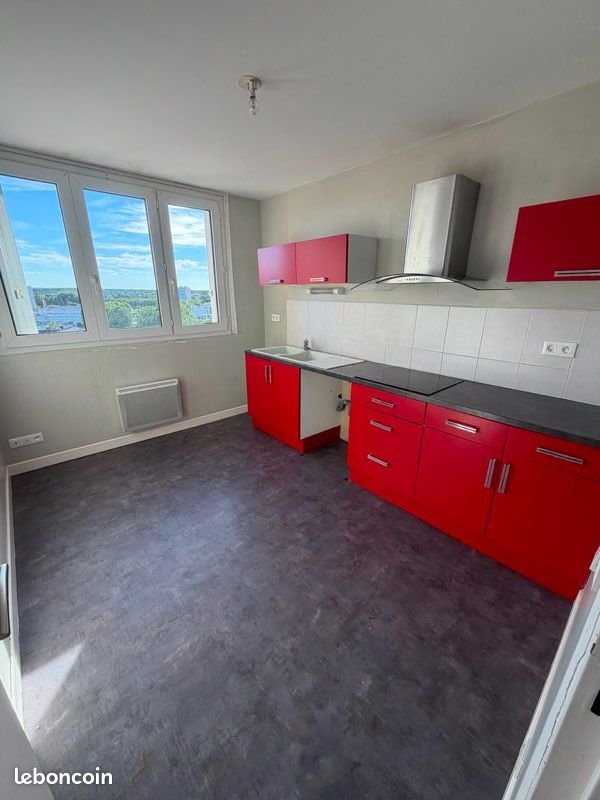 T3 non meublé de 74 m² avec vue dégagée — Châtellerault