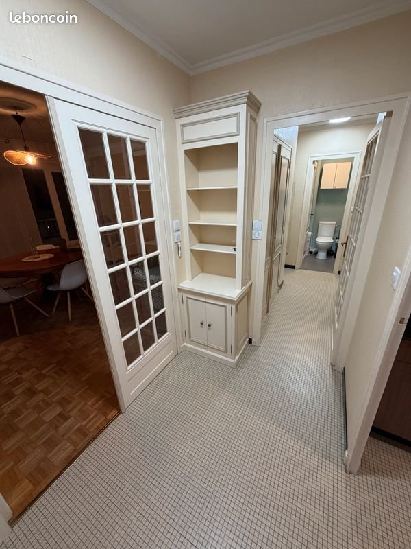 Chambre en colocation féminine — T4 meublé avec balcon — Angers