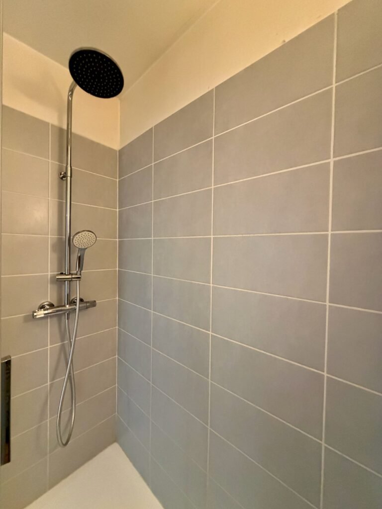 T2 non meublé de 36 m² avec poutres apparentes — quartier des Halles, hyper-centre — Tours