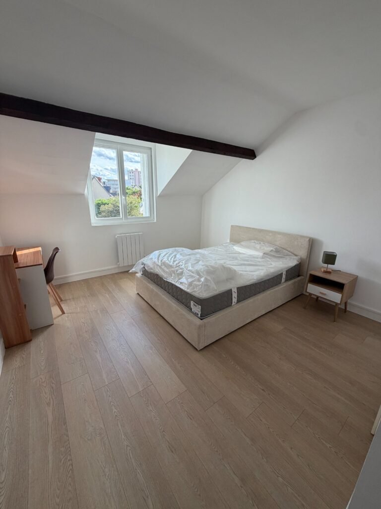 🔆 À louer, grande maison meublée - Joué-lès-Tours. — Joué-lès-Tours