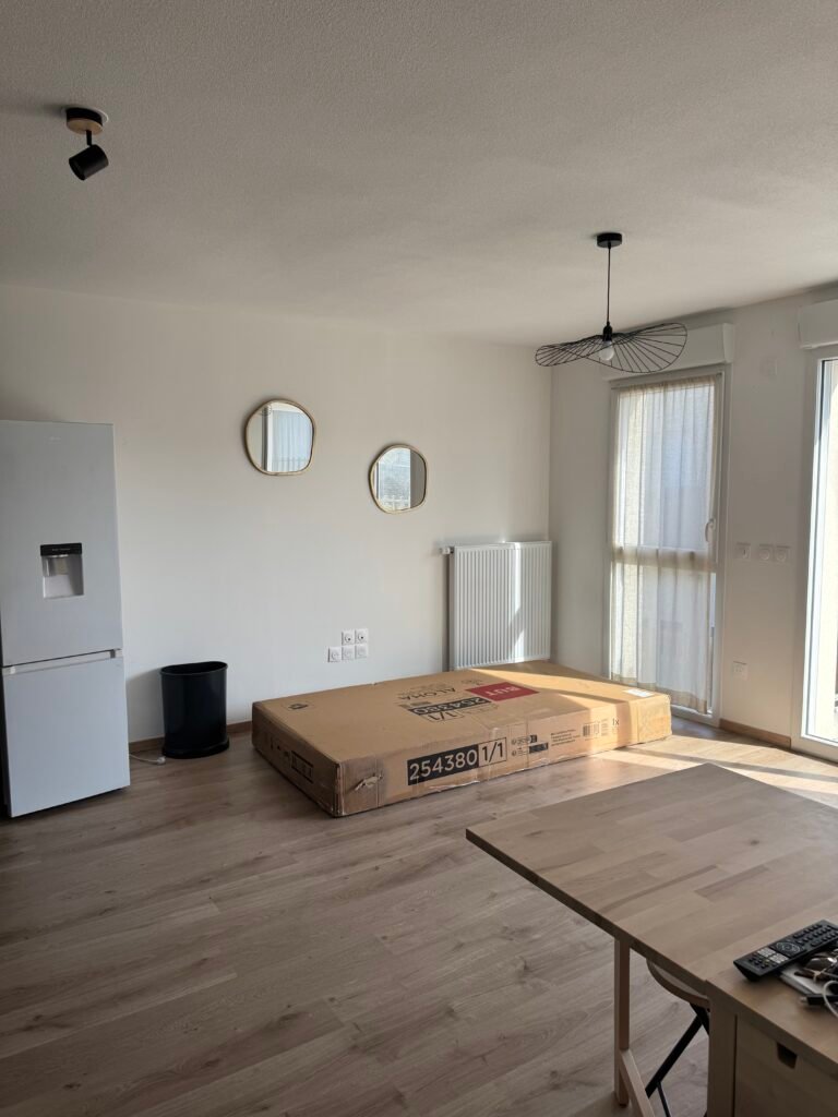 Magnifique T2 meublé récent 2023 – Poitiers — Poitiers
