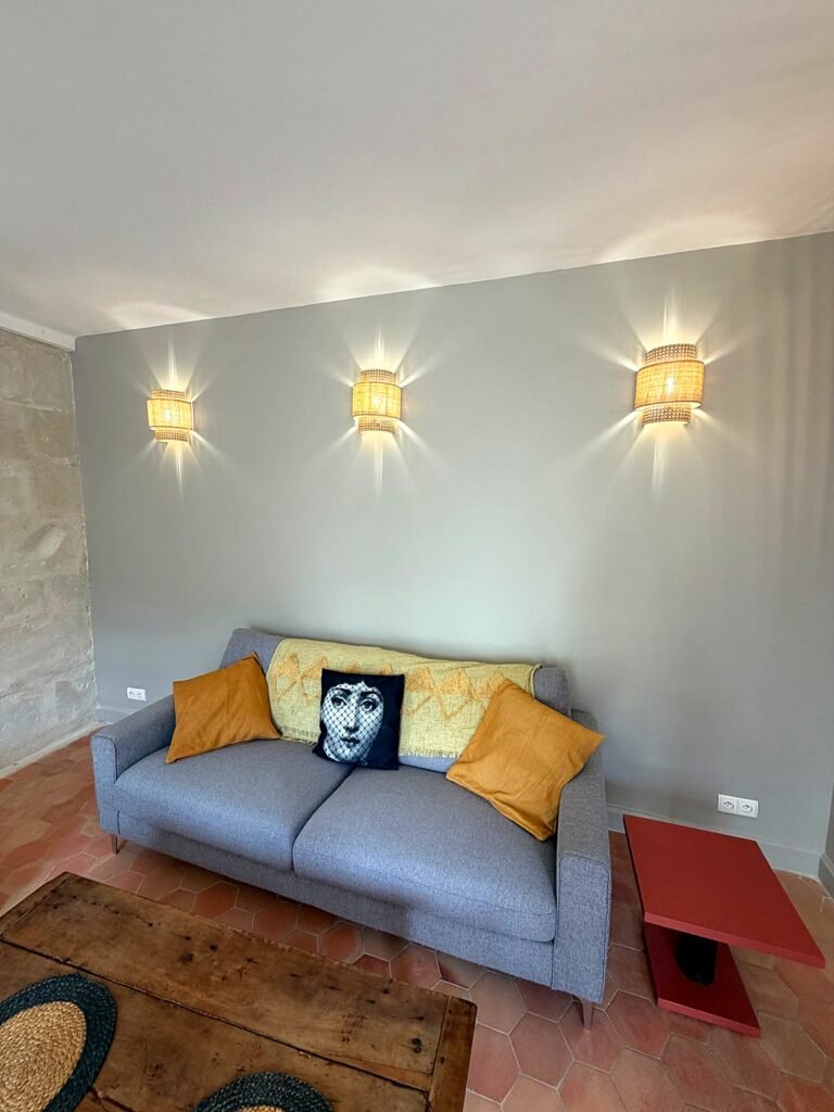Maison T5 meublée de 106 m² avec garage, cellier et jardin — 3 chambres — Saumur