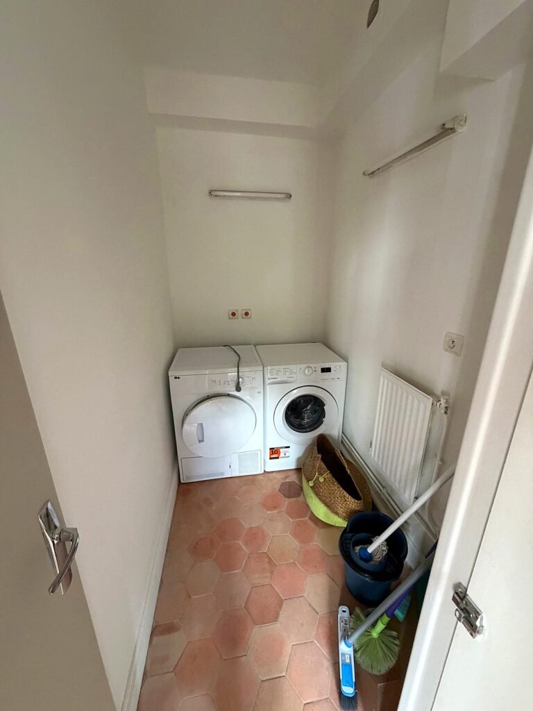 Maison T5 meublée de 106 m² avec garage, cellier et jardin — 3 chambres — Saumur