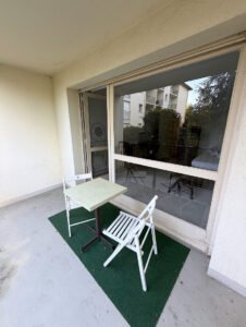 Studio avec terrasse et parking — rue de la Gibauderie — Poitiers — photo 2