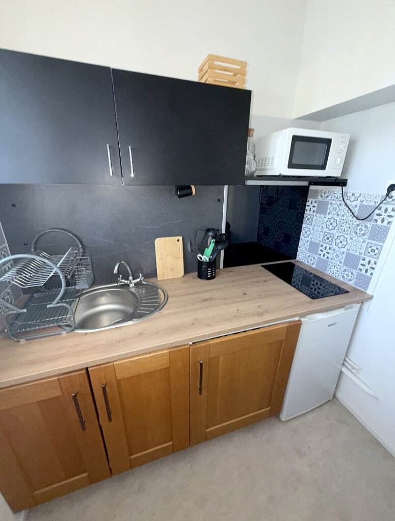 Studio avec terrasse et parking — rue de la Gibauderie — Poitiers