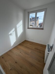 Maison de ville T3 rénovée de 66 m² avec garage et courette — Poitiers — photo 9