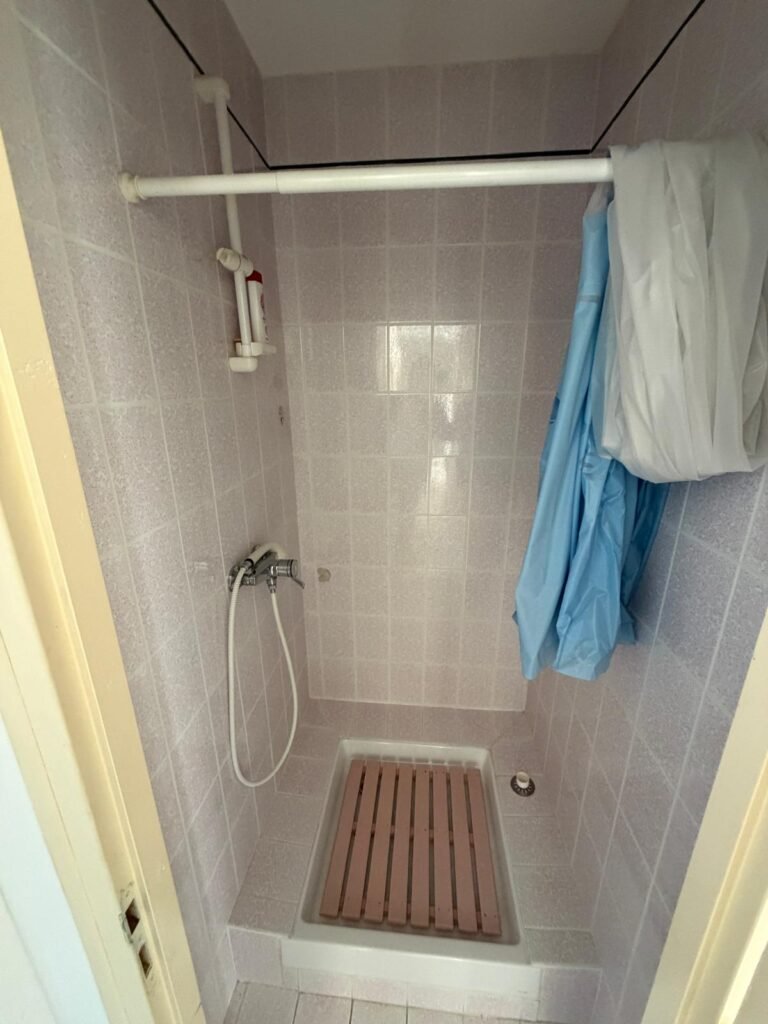 a louer, charmante maison avec garage — Poitiers