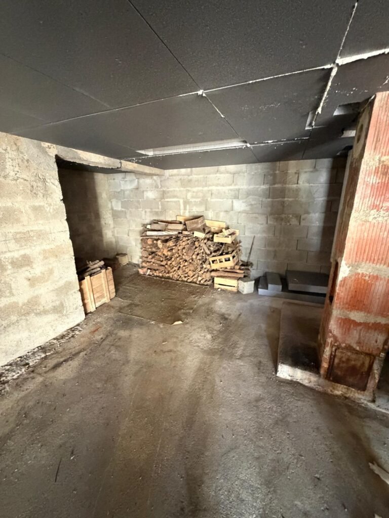 a louer, charmante maison avec garage — Poitiers