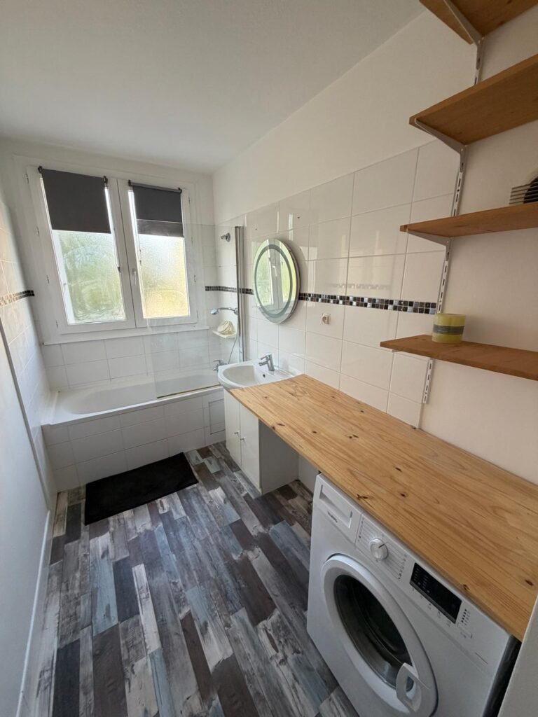Appartement meublé de 88 m² avec balcon – Joué-lès-Tours — Joué-lès-Tours