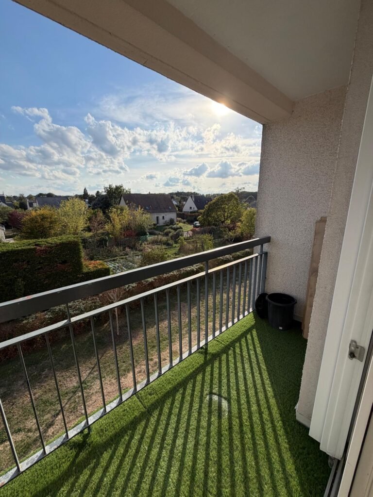 Appartement meublé de 88 m² avec balcon – Joué-lès-Tours — Joué-lès-Tours