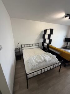 STUDIO MEUBLÉ - PLACE DE PARKING — Châtellerault — photo 3