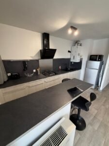 STUDIO MEUBLÉ - PLACE DE PARKING — Châtellerault — photo 4
