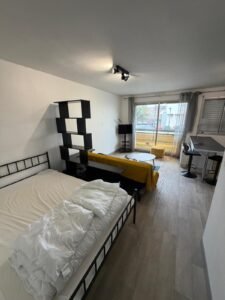 STUDIO MEUBLÉ - PLACE DE PARKING — Châtellerault — photo 2