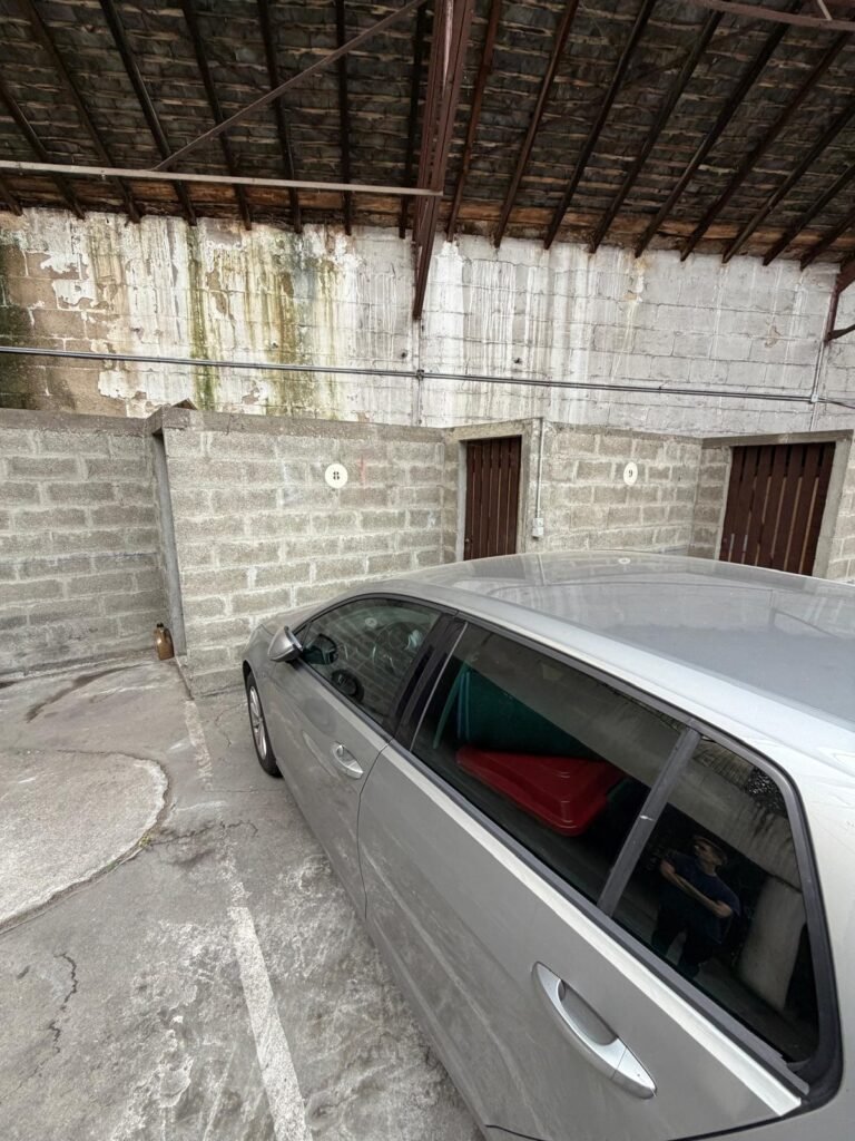 STUDIO MEUBLÉ - PLACE DE PARKING — Châtellerault