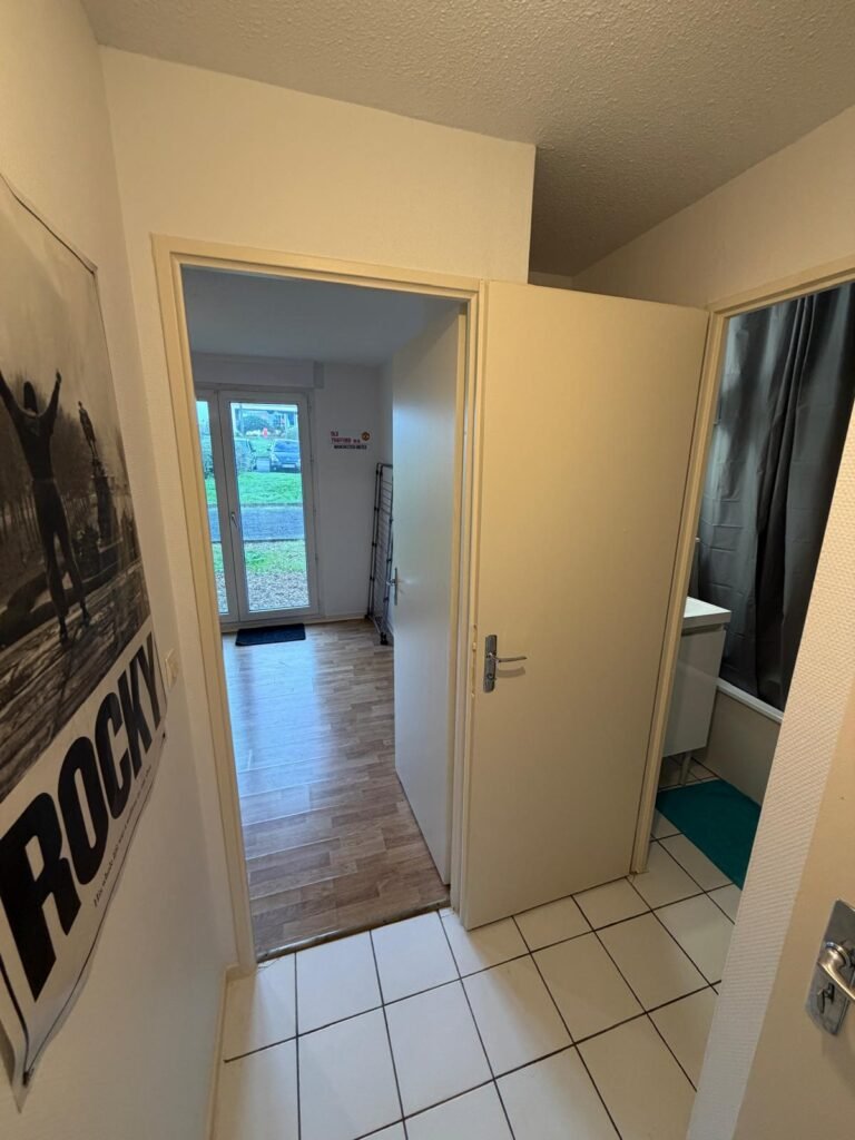 JOLI STUDIO MEUBLÉ — Poitiers