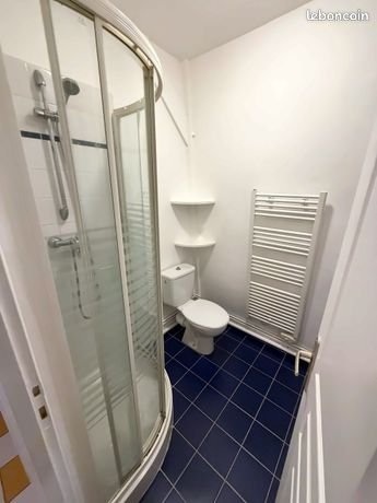 Studio meublé de 25 m² — gare / centre-ville, charges tout compris — Tours