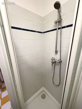 Studio meublé de 25 m² — gare / centre-ville, charges tout compris — Tours