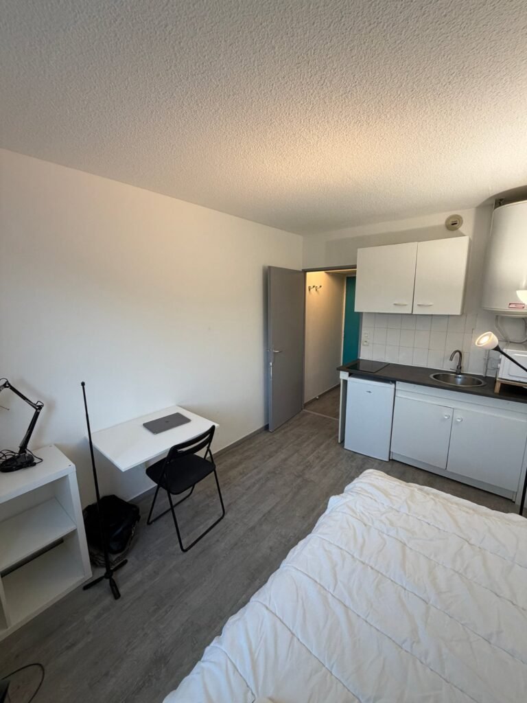 Studio meublé de 13 m² — proche Grandmont et facultés — Tours